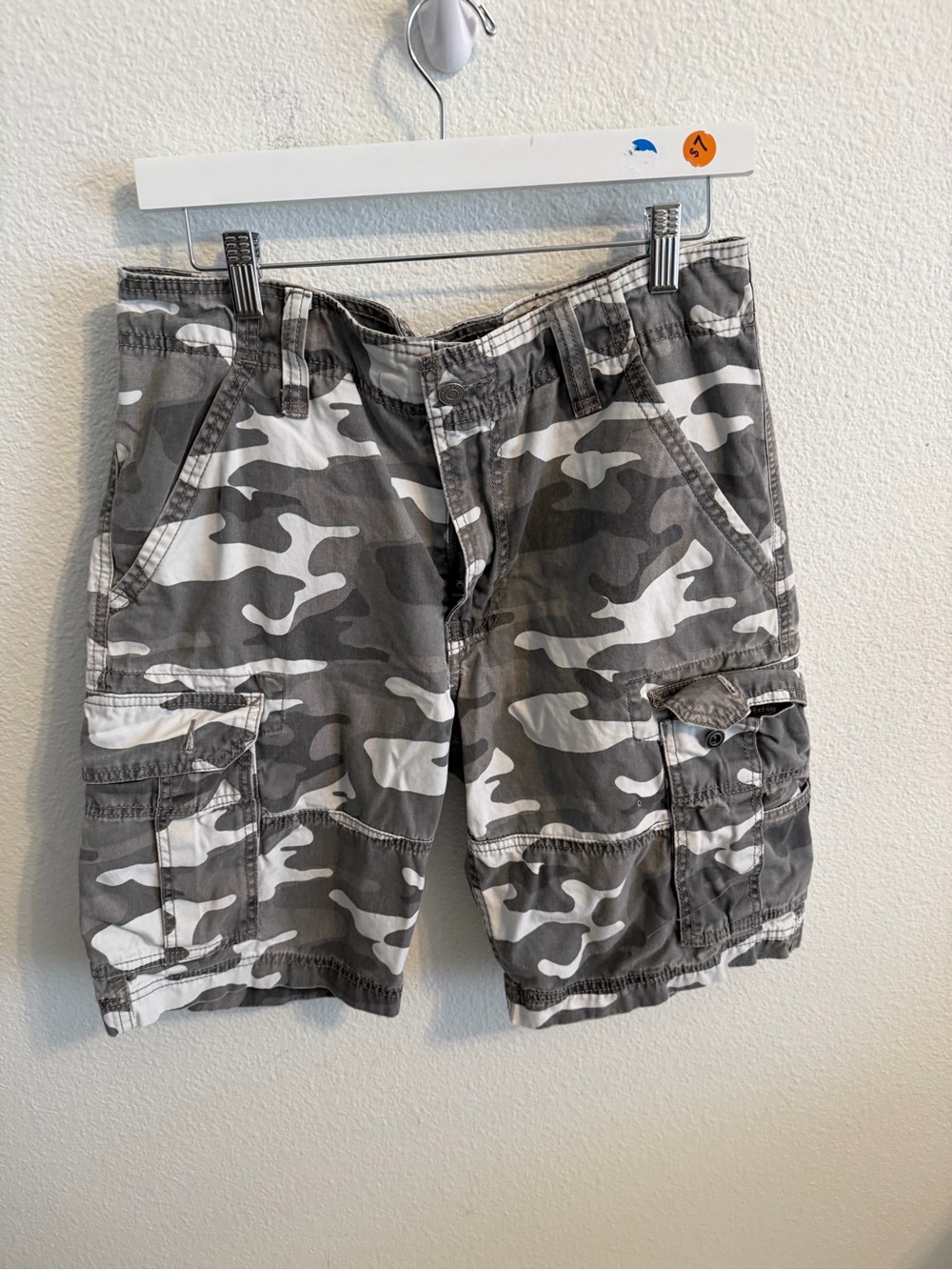 Levi's Gray Camo Cargo Shorts - Multi-Pocket Utility